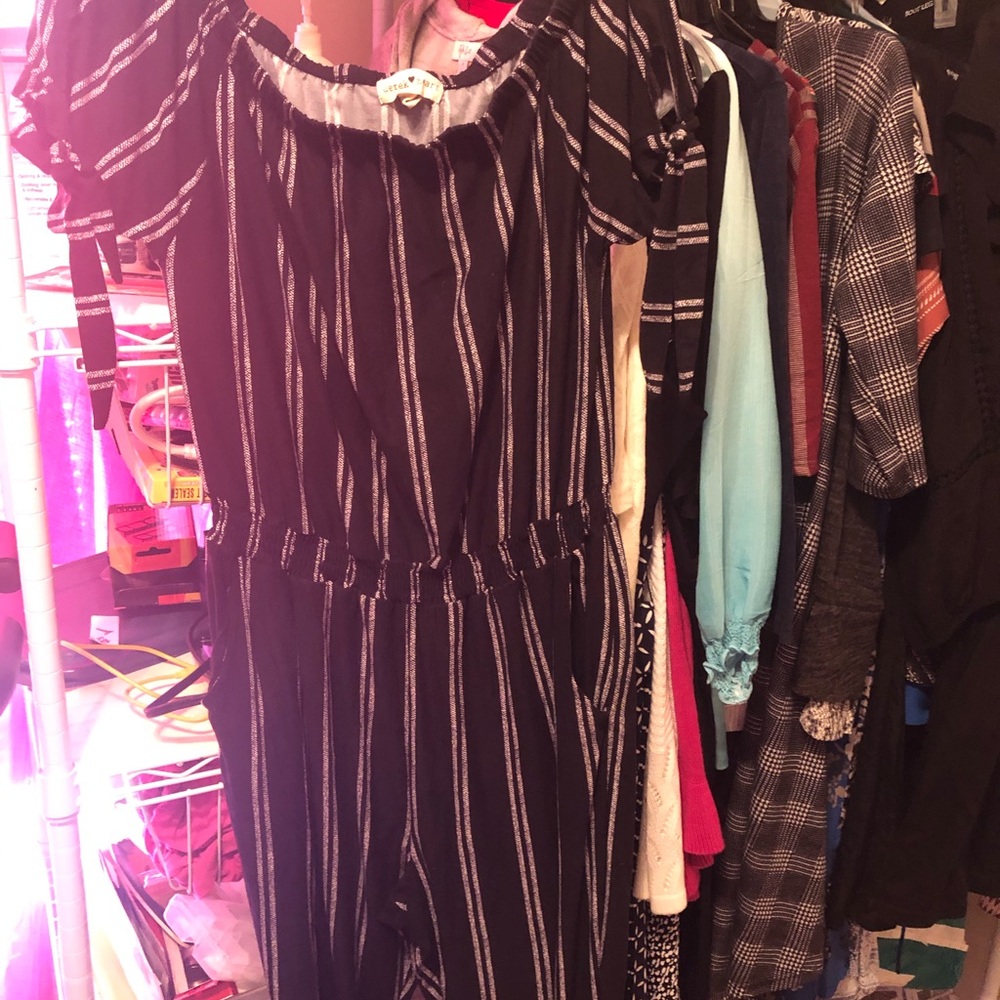 Ladies Derek Heart Jumpsuit size Xl black/white